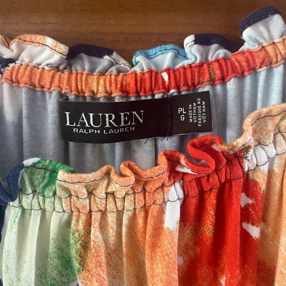 Beautiful floral knit top - Picture 3 of 4